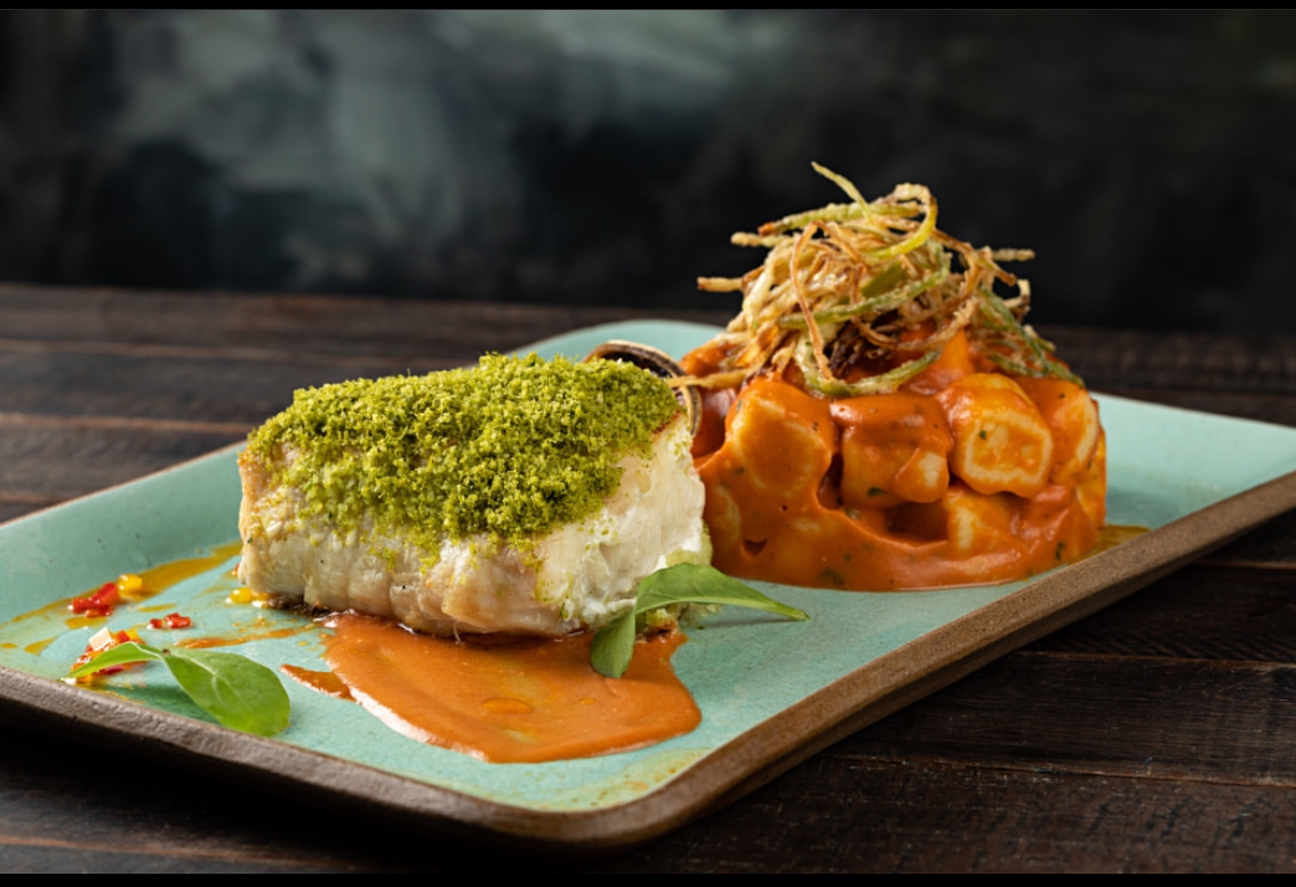 Alessandro e Frederico: peixe na crosta e chocolate de cortesia