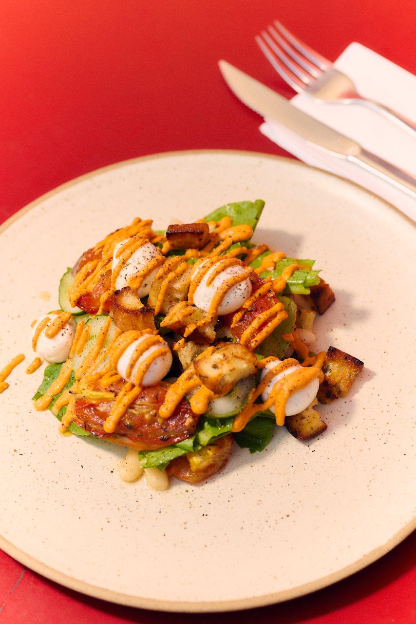 bar celeste Celeste: salada panzanella ao estilo da chef Ana Carbonell