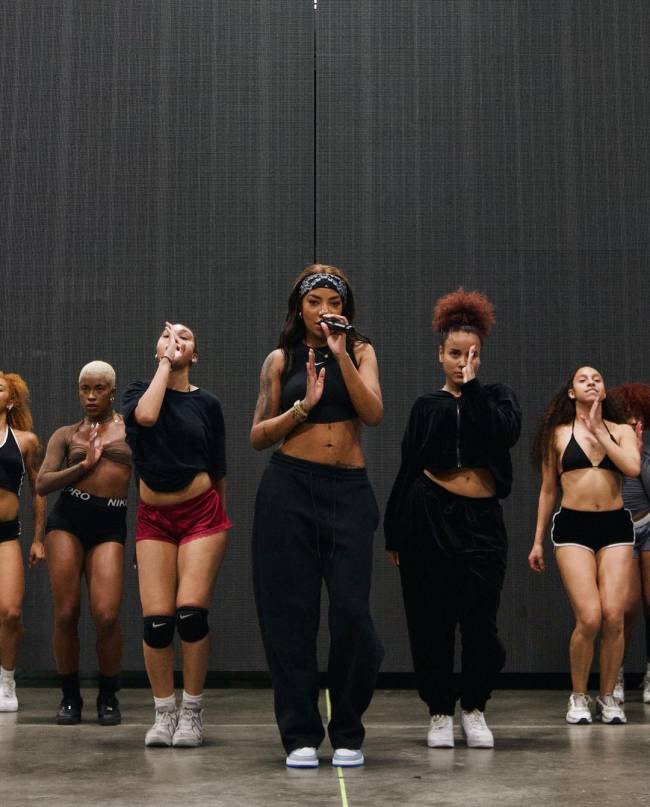 99c76d10-7533-4f44-acab-8b226e0c3ede Ludmilla no Coachella