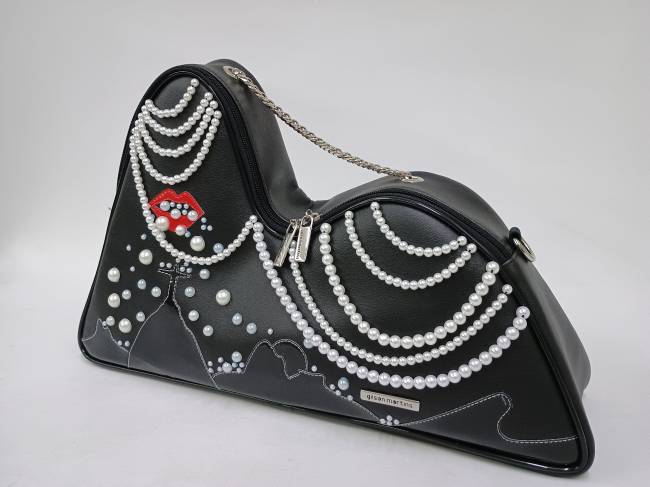 Bolsa Madonna Celebration – 2024 (5) Bolsa arte de Gilson Martins que será entregue para Madonna