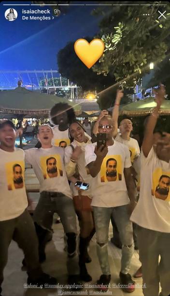 Bailarinos celebram aniversário de membro do staff na Piscina do Copacabana Palace