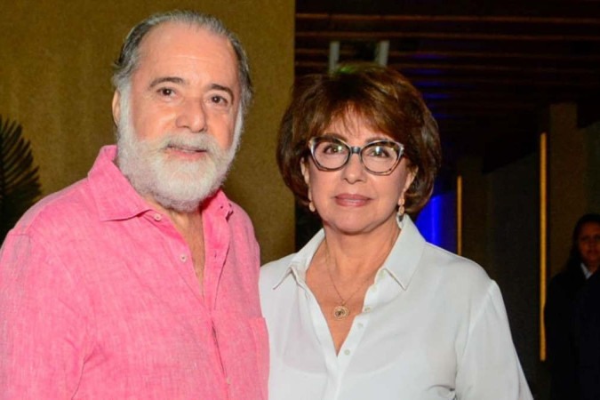 Após duas cirurgias no cérebro, Tony Ramos está lúcido e se alimentando