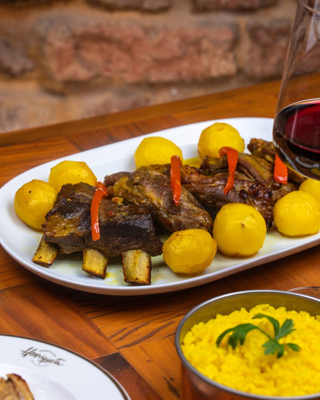 Cabrito á moda de Monção – Quinta da Henriqueta – foto Tomás Rangel Cabrito á moda de Monção – Quinta da Henriqueta – foto Tomás Rangel