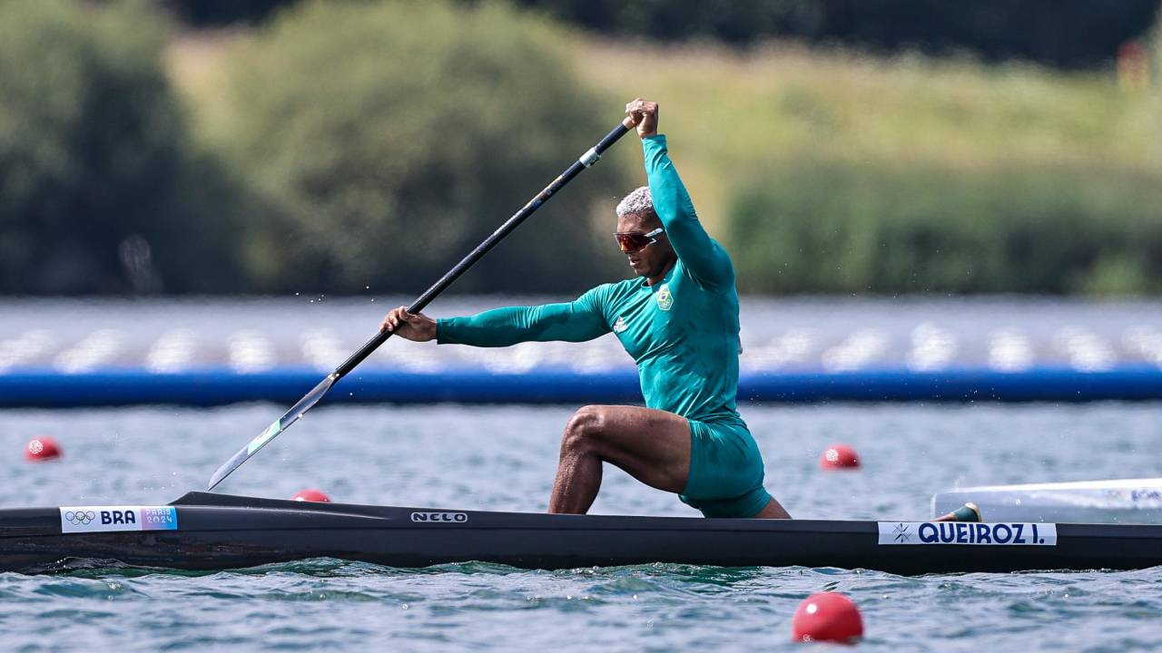 Prata de Isaquias Queiroz na Canoagem de Velocidade em Paris 2024