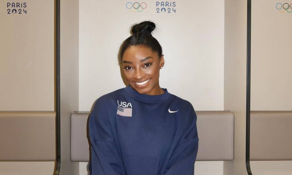 Paris 2024: Simone Biles responde comentários racistas sobre seu cabelo
