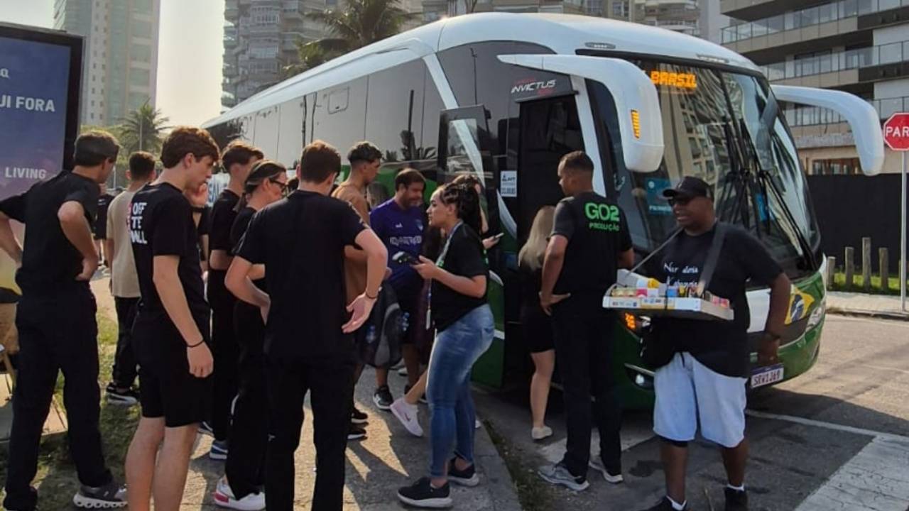 Primeira Classe: confusão no serviço
