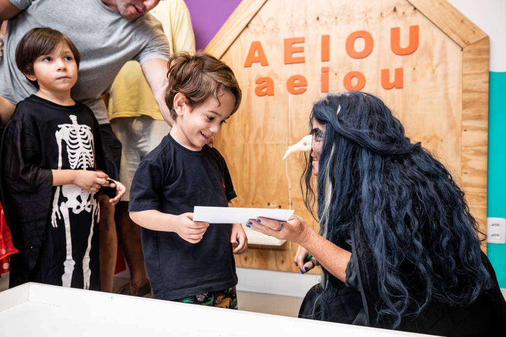 Halloween no Rio: shoppings promovem caça aos doces para as crianças