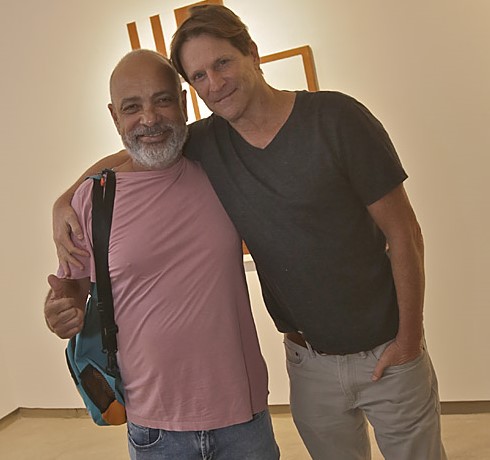 1 claudio manoel e ricardo nauenberg FOTO MURILLO TINOCO EXPOSICAO REVERTER_ ANITA SCHWARTZ_P Claudio Manoel e Ricardo Nauenberg