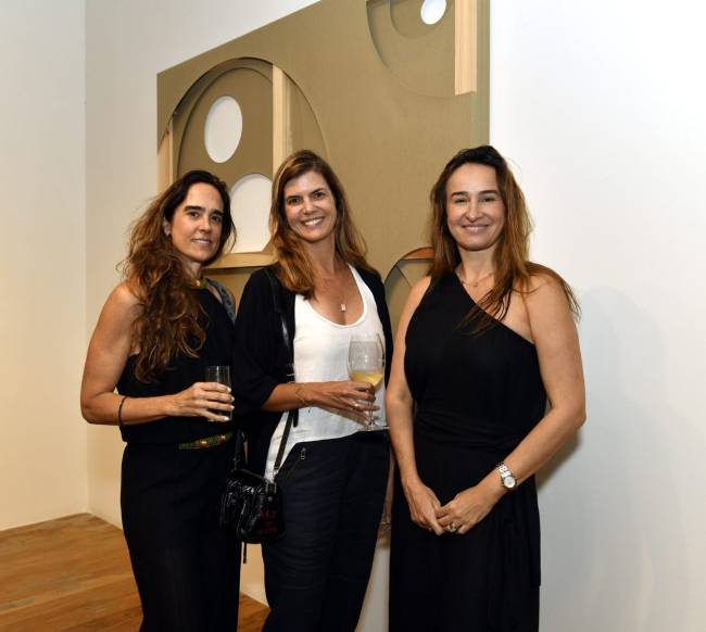 Mônica Pougy , Fernanda Cozac e Juliene Assed - Exposição de JAN KALÁB - NOV 2024 - CG