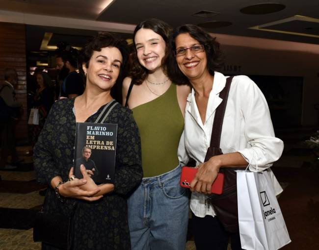 _DSC4461 - Luciana Braga , Isabel Castello e Liliane Secco - EM LETRA DE IMPRENSA - NOV 2024 - CG