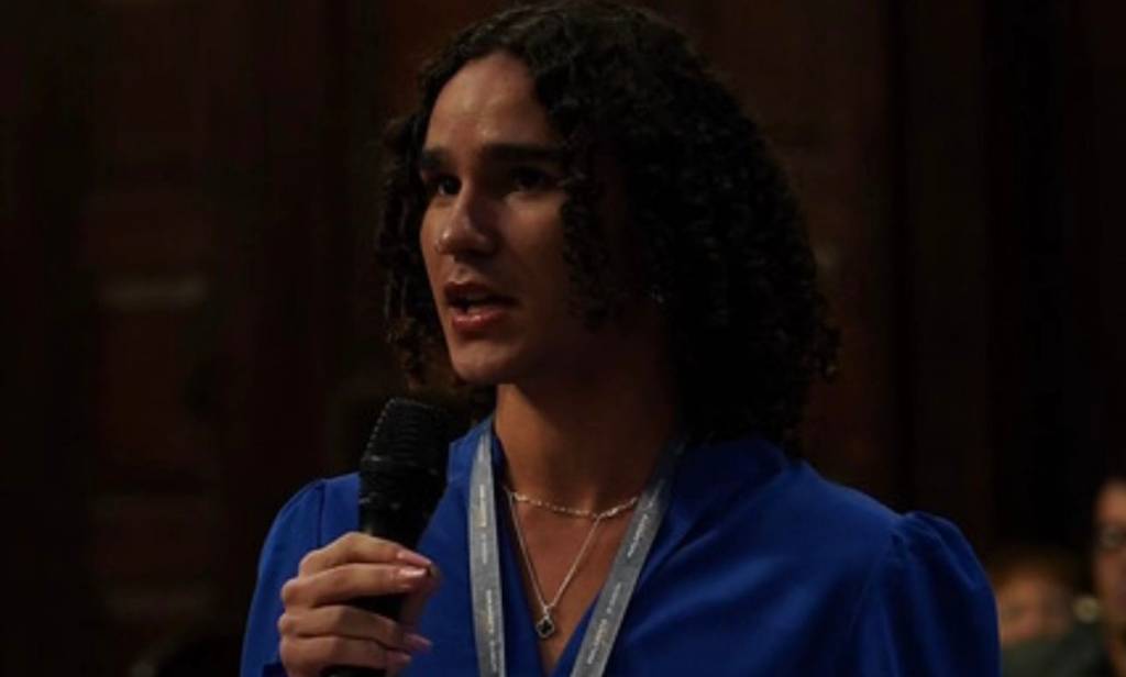 Parlamentar juvenil sofre transfobia na Alerj