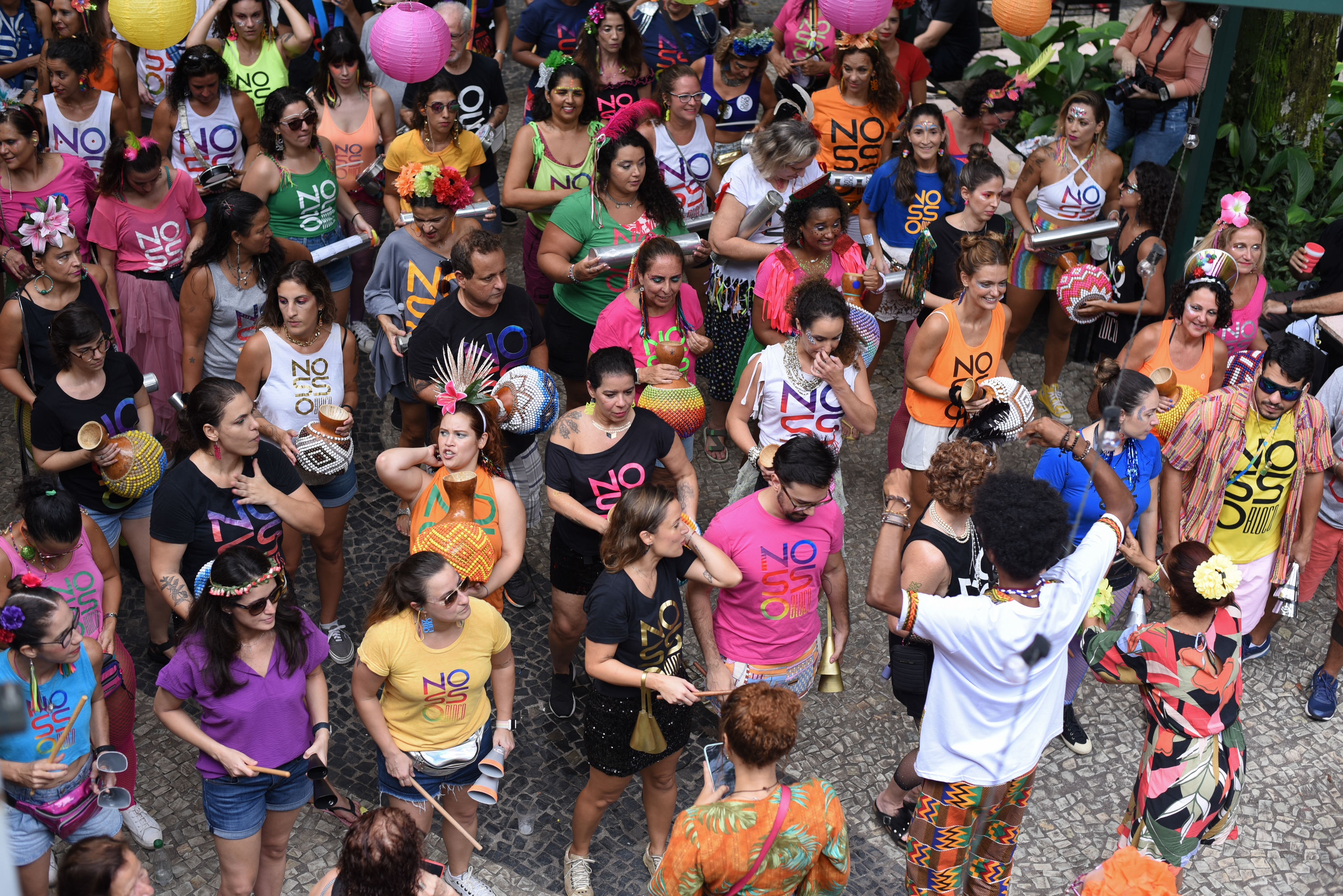 Jo&Joe: blocos d&atilde;o o tom da folia antecipada no Cosme Velho