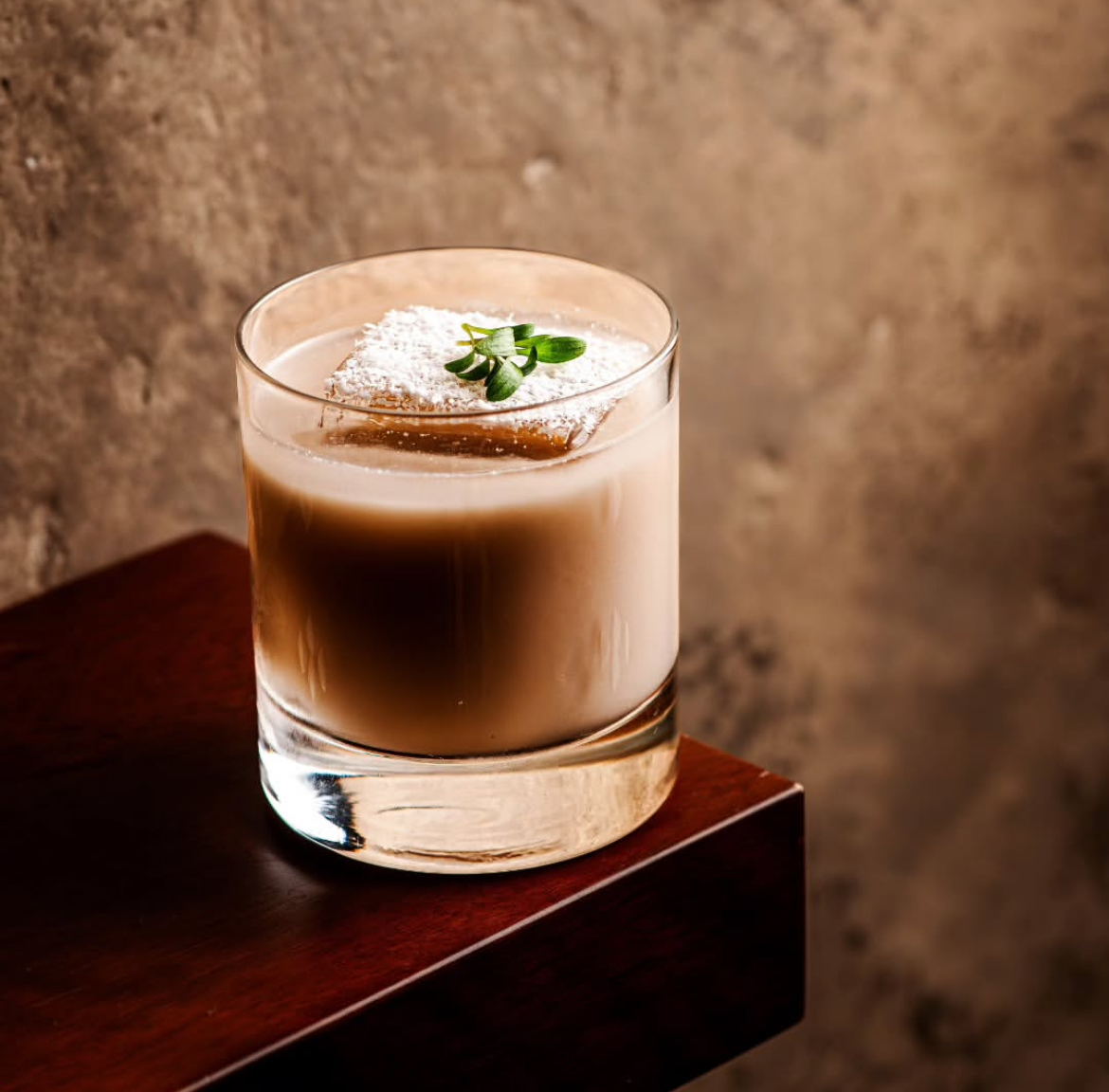 Ot&iacute;: limonada com coco em coquetel harm&ocirc;nico