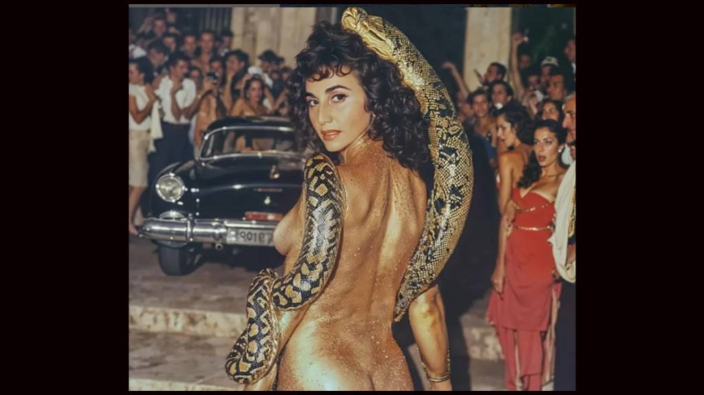 Desfile de fantasias no calçadão do Arpoador antecipa Baile do Sarongue