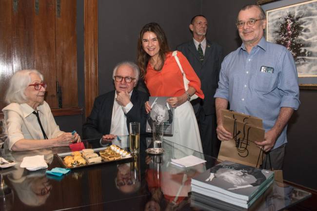 Fernanda Montenegro, Joaquim Falcão, Cristiana e Gustavo Franco