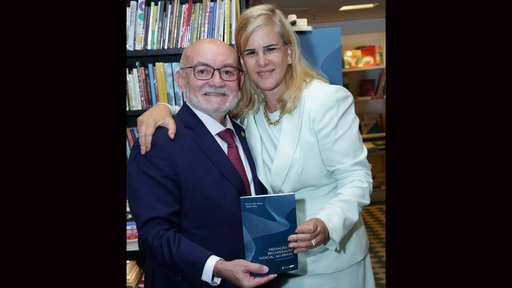 Adv. protagonista da recuperação judicial no BR lança livro sobre caso Oi