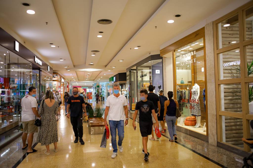 Da Páscoa ao Dia de São Jorge: o que abre e o que fecha no feriadão