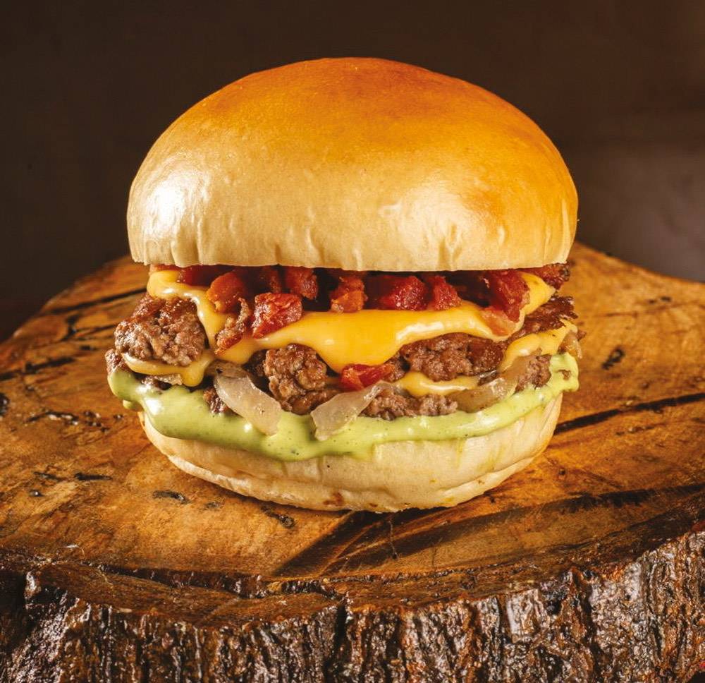 Smash com assinatura: Zenha Burger chega à Lapa com novo delivery