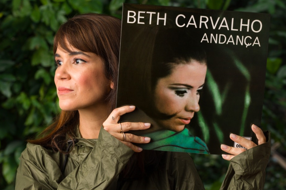 Carta ao leitor: às mães, com carinho