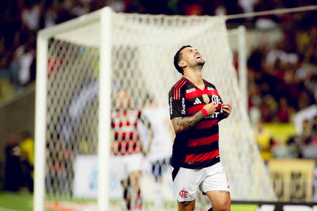 Contra gigantes europeus, cariocas escalam a irreverência