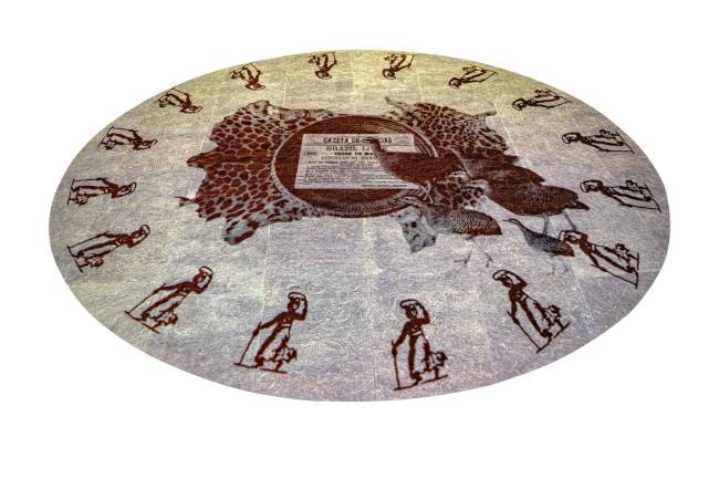 No passo: animação de Aline Mota é projetada no chão do museu