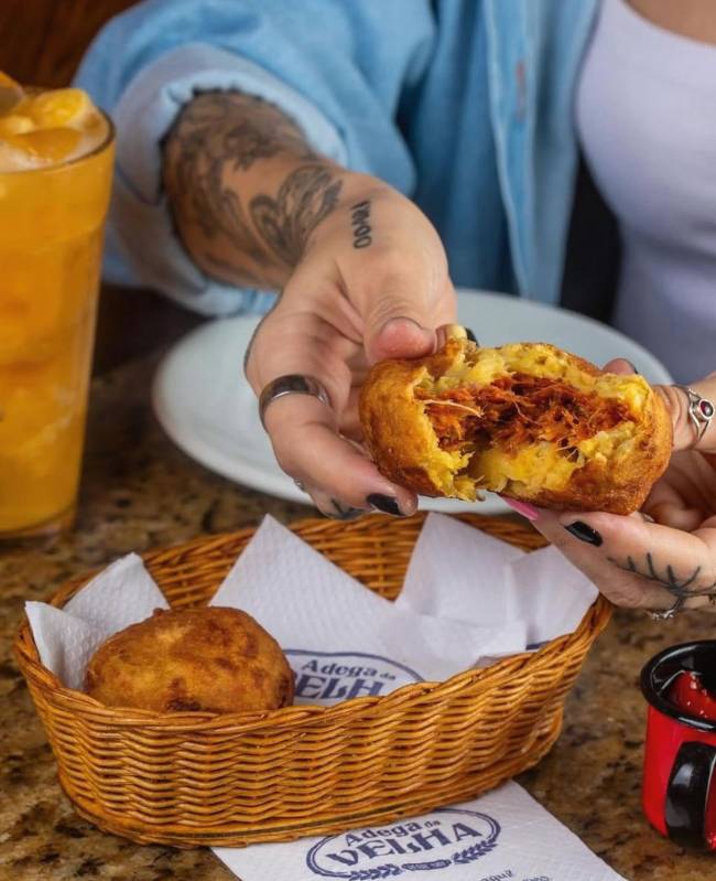 adega-da-velha-bolinho