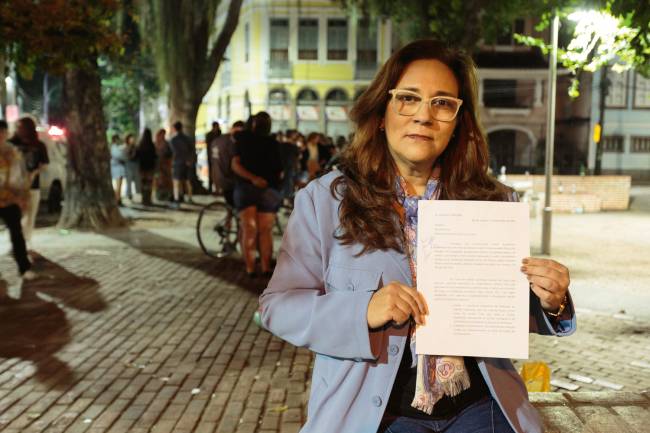 Praça São Salvador: presidente da associação de moradores local, Isabel Franklin, organizou abaixo-assinado