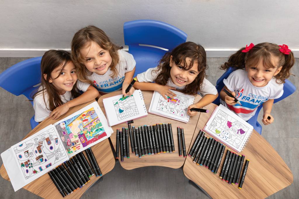 Hit na Bienal, livro de colorir Bobbie Goods é aliado nas férias escolares