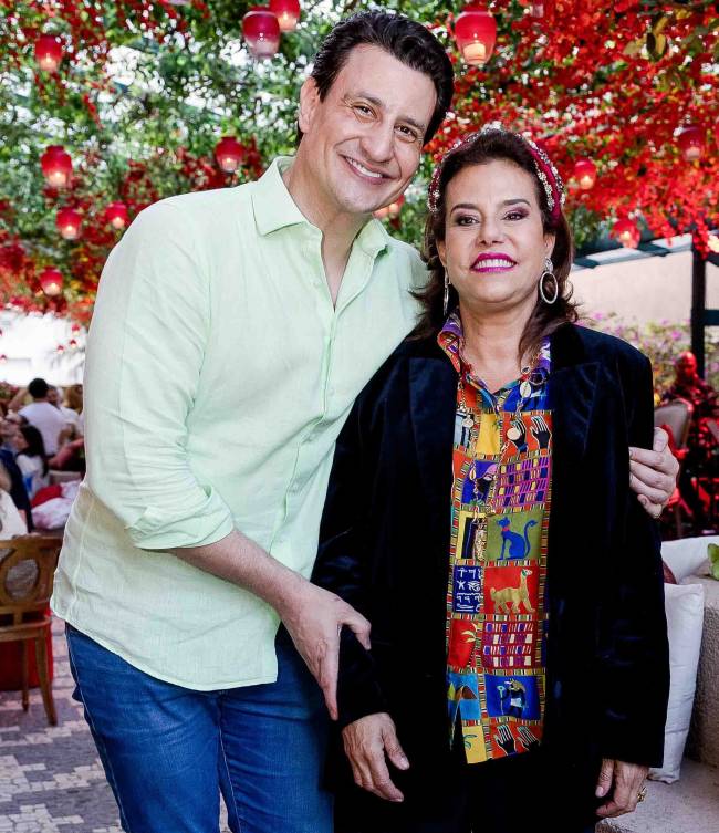 Thiago Pavinato e Narcisa Tamborindeguy