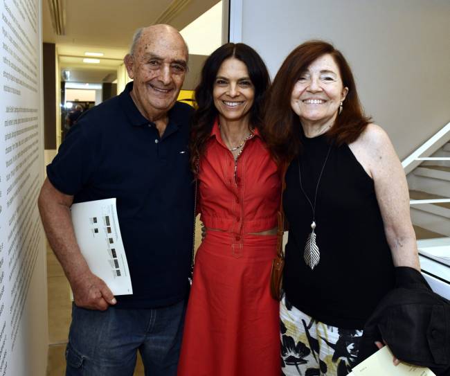 _DSC6246 - Horacio dos Santos , Vanessa Cardoso , Francesca Cardoso - Exposição TUDO ENTOA - AGO 2025 - CG