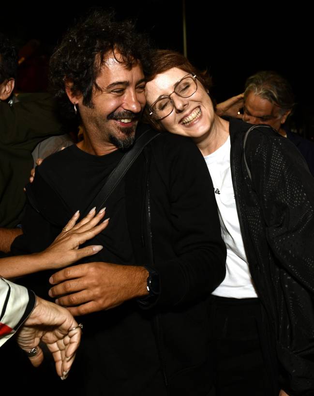 _DSC6947 O diretor Rodrigo Portella e Bianca Ramoneda - GRUPO GALPÃO - AGO 2025 - CG