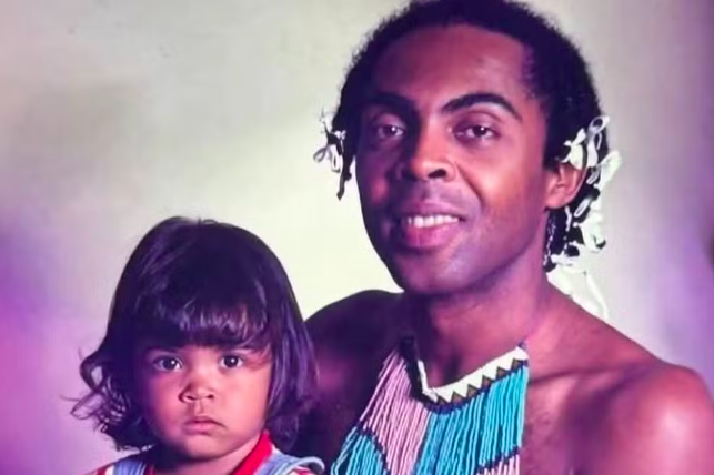 Familiares e amigos homenageiam Preta Gil um mês após sua morte