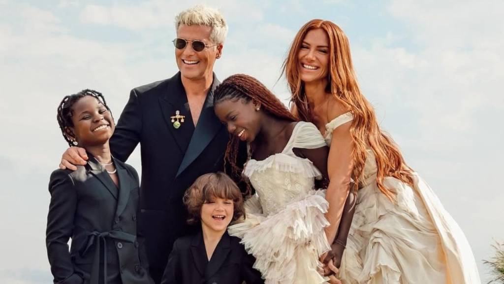 Renovação dos votos: vestido de Giovanna Ewbank tem detalhes do século XVIII