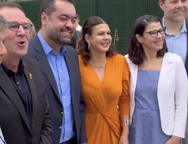 Eduardo Paes, Cláudio Castro, Rosi Silva (prefeita de Vassouras), Danielle Barros (secretária estadual de Cultura do Rio) e Gustavo Tutuca (secretário estadual de Turismo do Rio)