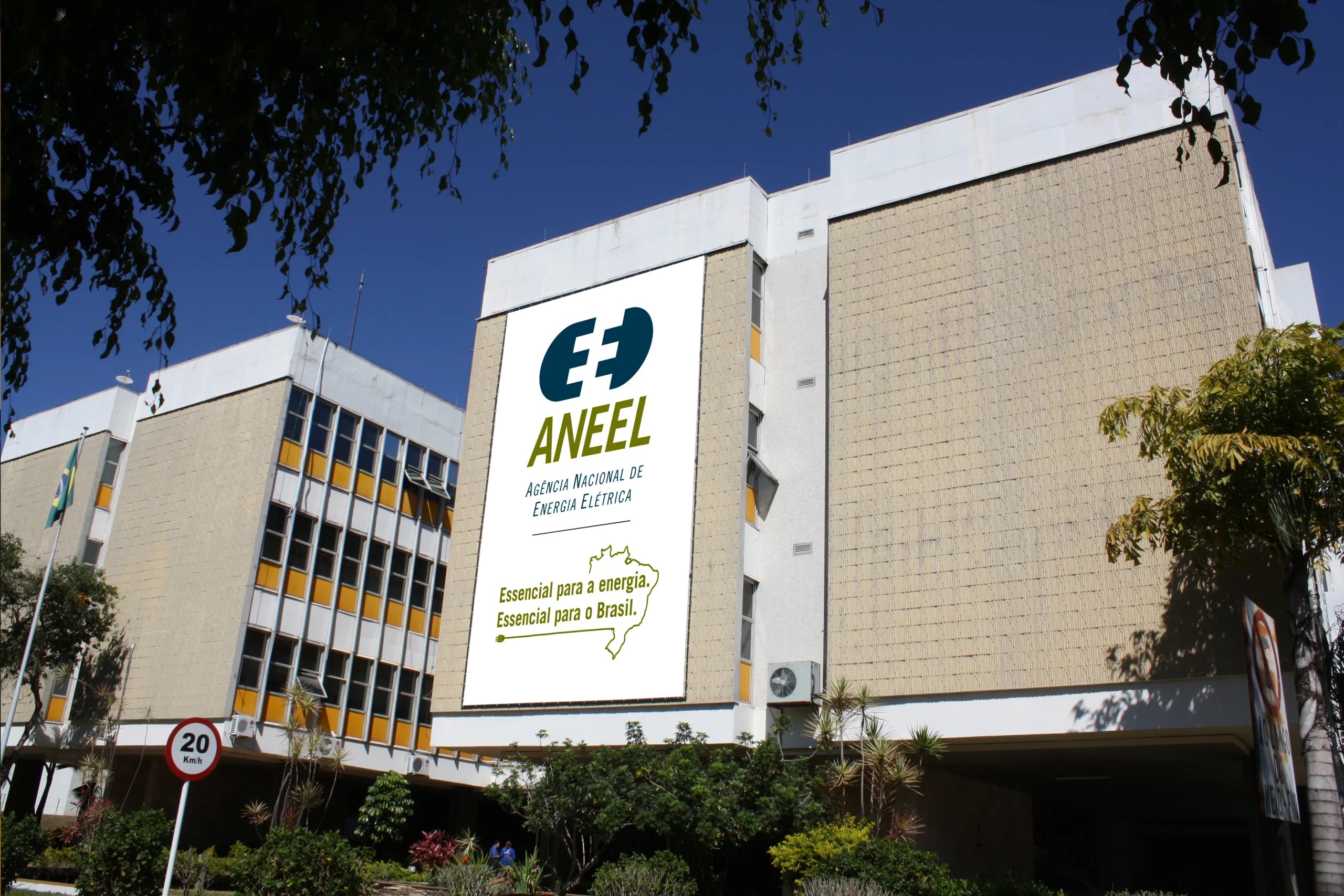 Crise elétrica: Ministério Público quer revogar indicação da Aneel para renovação de concessão da Enel.