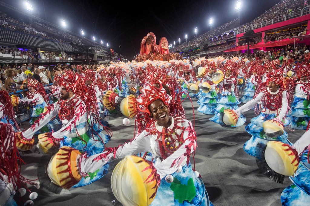 Escolas começam a escolher seus sambas para o Carnaval de 2026