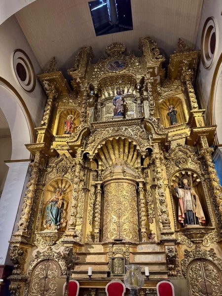 Detalhes em ouro na Igreja San José