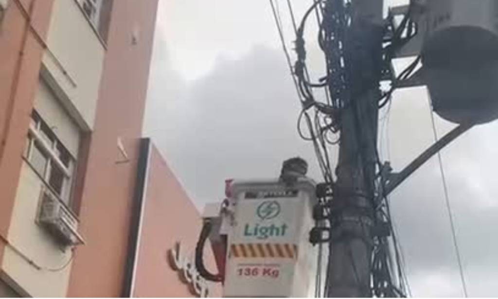 Sem luz no Leblon! Empresários e moradores amargam prejuízos