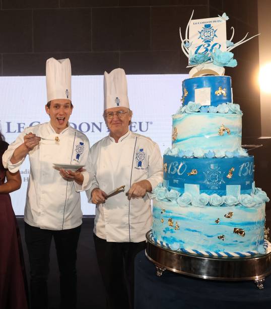 Celebração dos 130 anos da Le Cordon Bleu no Cristo Redentor Celebração dos 130 anos da Le Cordon Bleu no Cristo Redentor