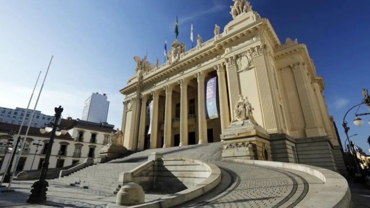 Em Greve: servidores e professores farão ato em frente à Alerj
