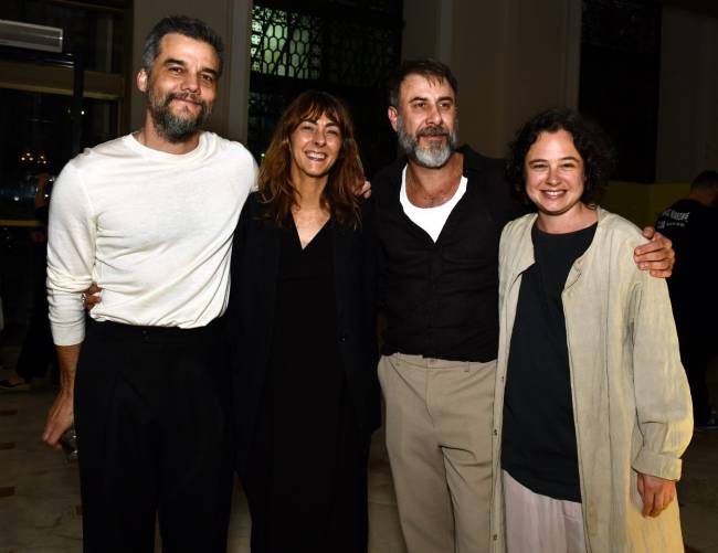 _DSC8182 Wagner Moura , Christiane Jatahy , Danilo Grangheia e Julia Bernat - UM JULGAMENTO - CCBB - OUT 2025 - CG
