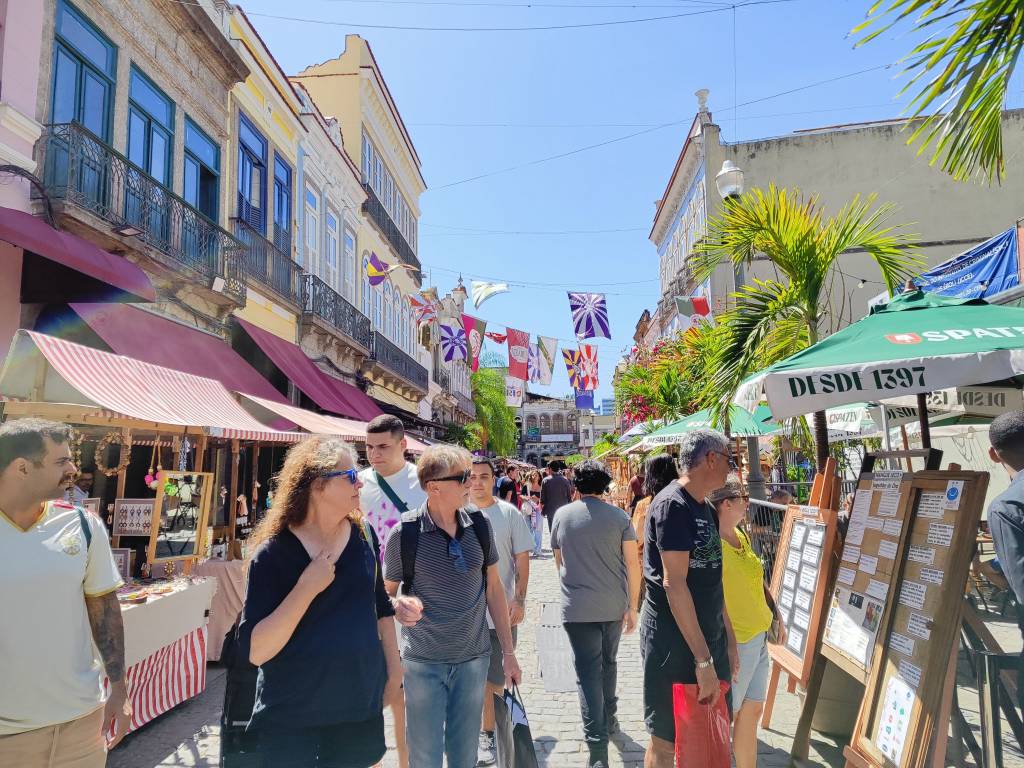 De repente 30: revigorada, Feira do Lavradio comemora com festa