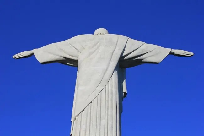 Cristo Redentor de costas