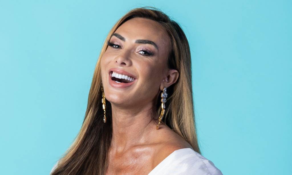 Nicole Bahls rouba cena no Criança Esperança e junta Grazi e Cauã