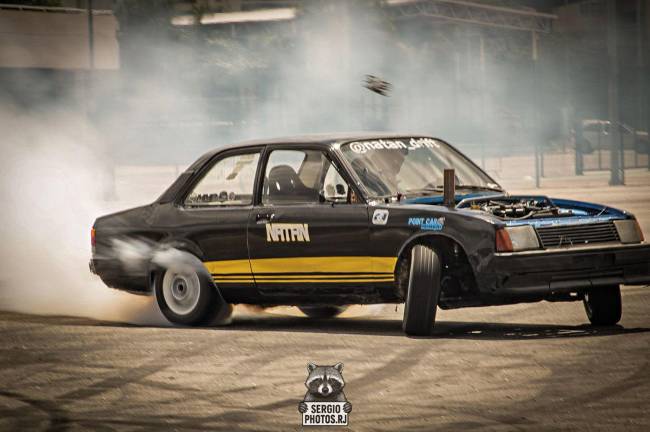 Velozes e furiosos: pilotos dão show na 3ª edição do Drift Rio
