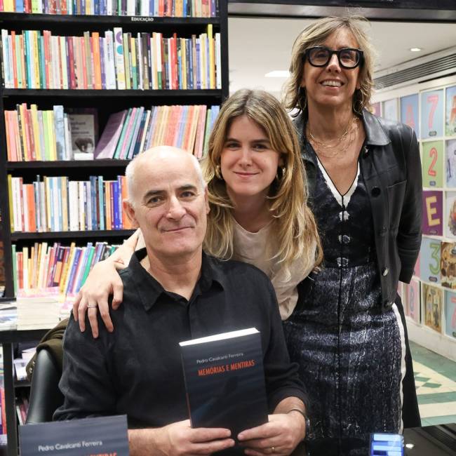 Pedro Cavalcanti, Julia Couto e Ana Couto