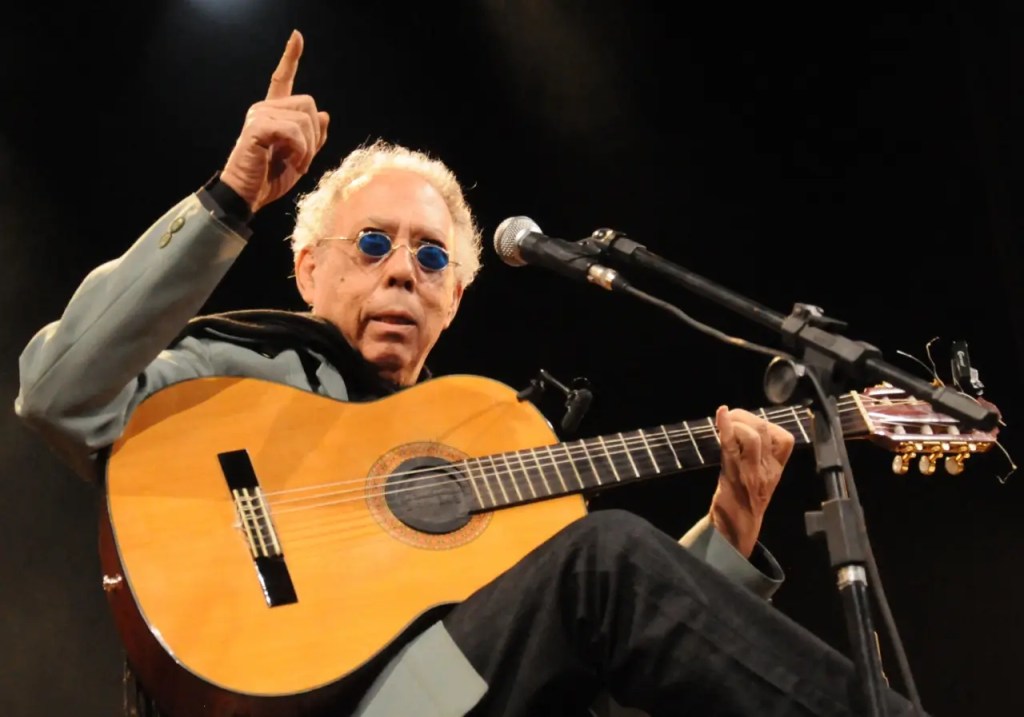 Morre o cantor Jards Macalé aos 82 anos