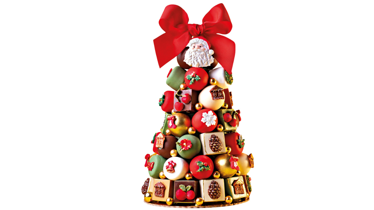 Árvore com cinquenta doces sortidos. Louzieh Doces, louziehdoces.com.br. (R$ 529,00)