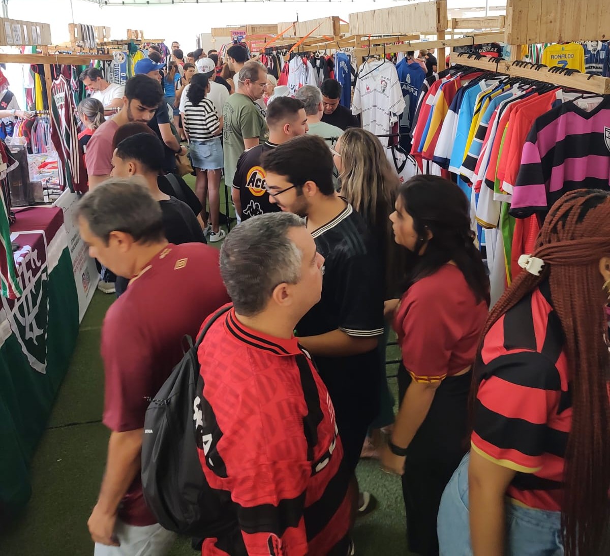 FEIRA GERAL – Foto de Luís Quedinho