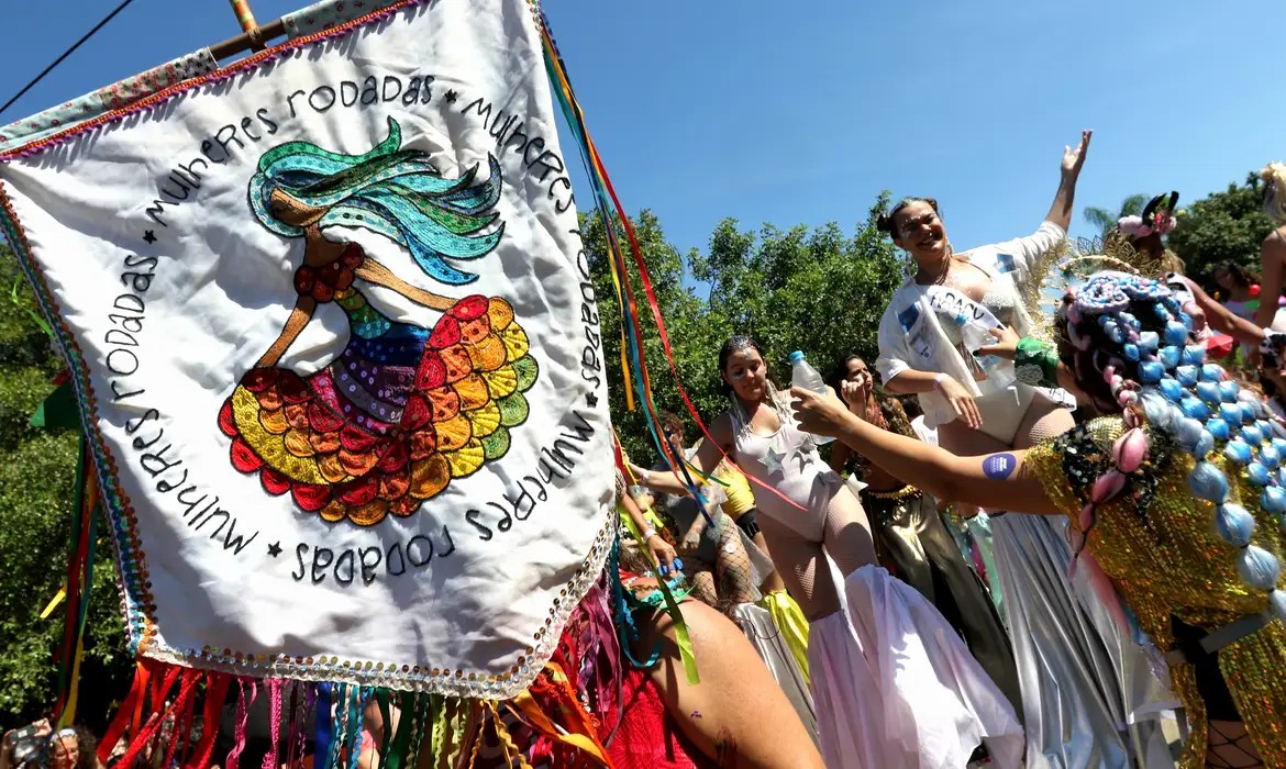Abertura não oficial: a folia começa no Rio neste domingo (4)
